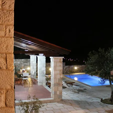 In With Private Swimming Pool, Be Inside Or Outside Σπίτι διακοπών *